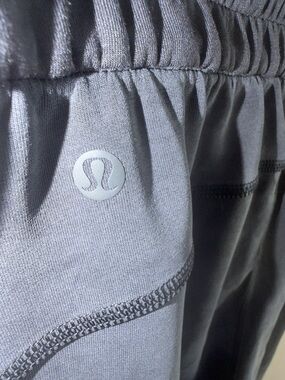 lululemon athletica gray elastic-waist jogger pants
